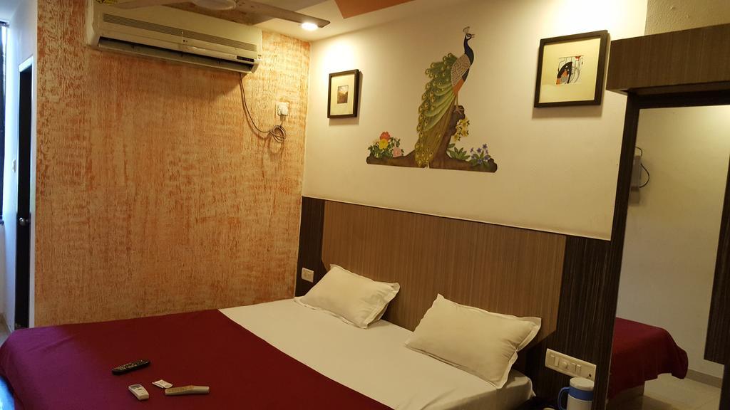 فَدودارا Hotel Relish المظهر الخارجي الصورة