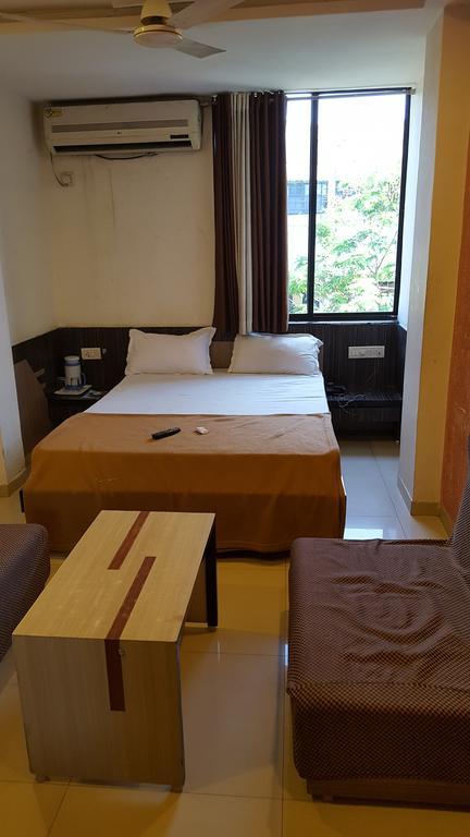 فَدودارا Hotel Relish المظهر الخارجي الصورة