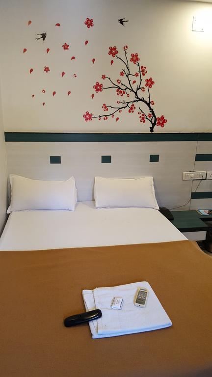 فَدودارا Hotel Relish المظهر الخارجي الصورة